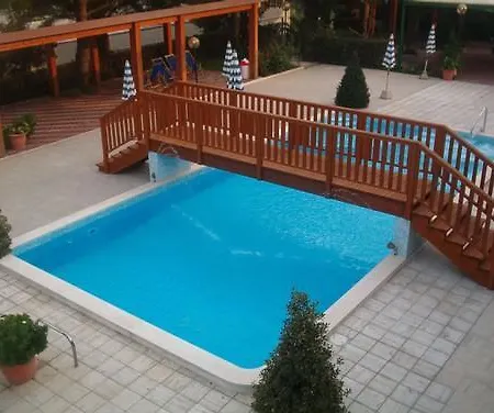 Dei Romanzi Отель
