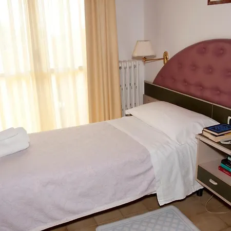 Hotel Dei Romanzi 3*